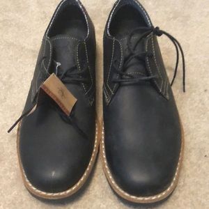 Men’s dress shoes